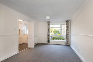 Living Room pic2- click for photo gallery